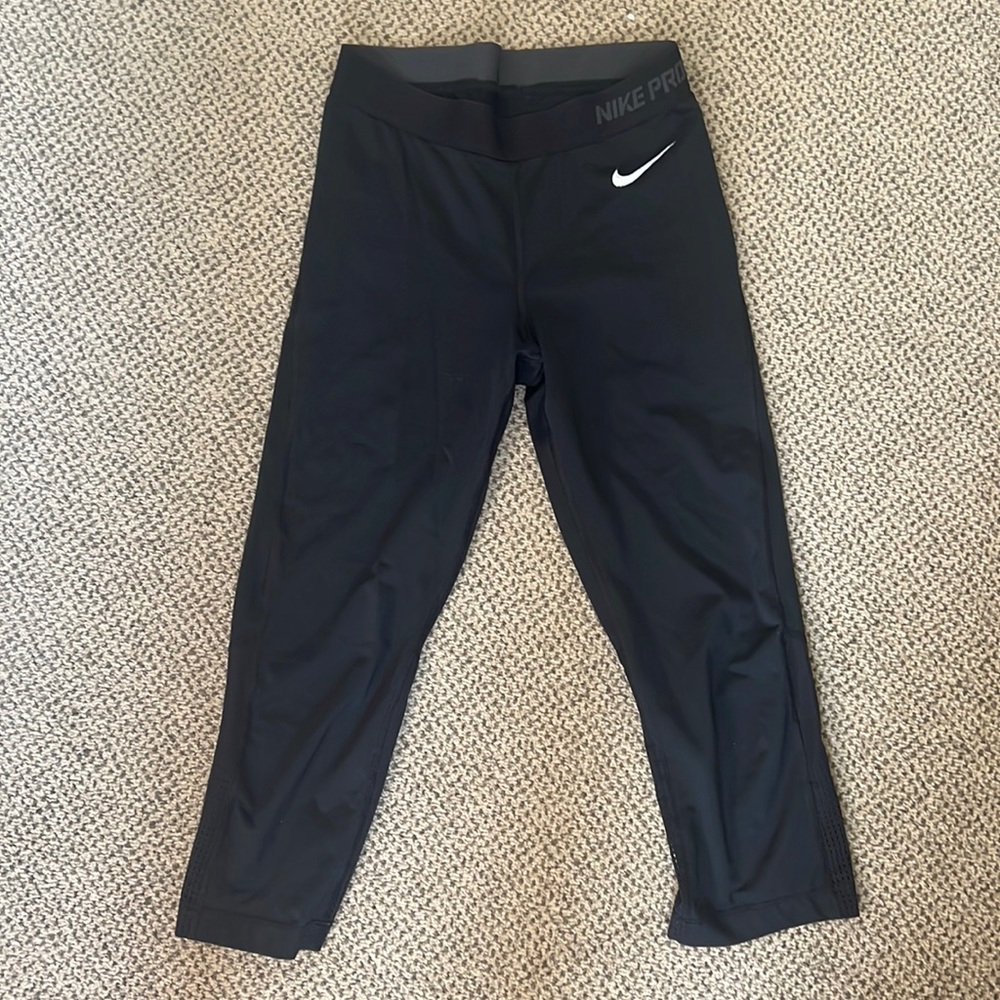 Nike pro dry fit leggings - size medium